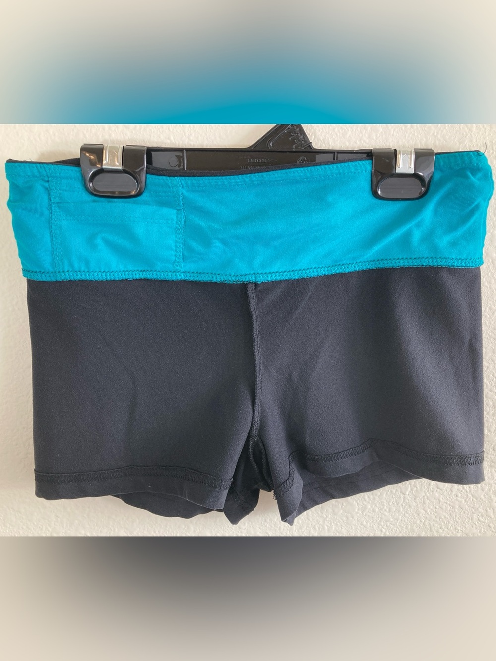 Women's Athletic Shorts Bundle Size M Workout Yoga Running Bike Shorts Set - Picture 4 of 11